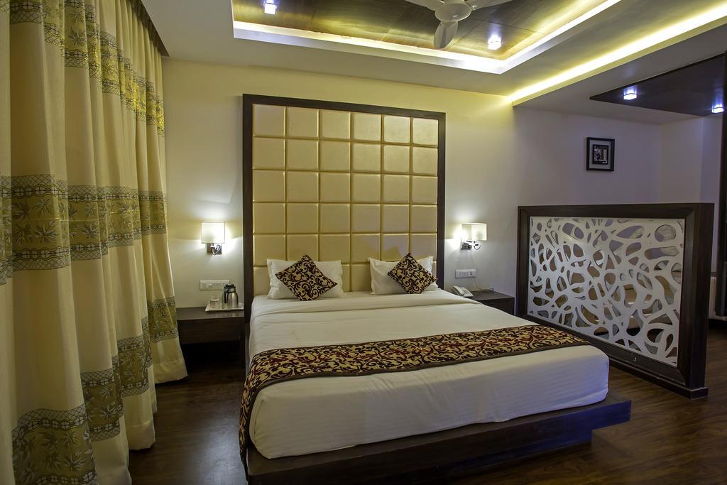 Hotel Ravi Residency Morbi Zimmer foto