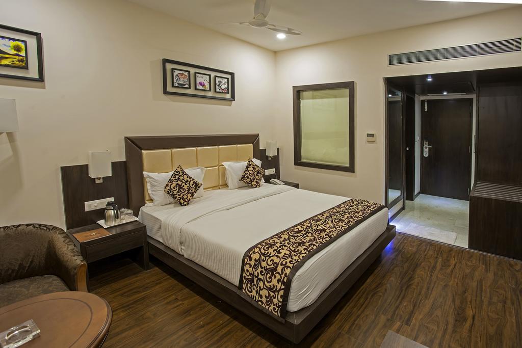 Hotel Ravi Residency Morbi Zimmer foto