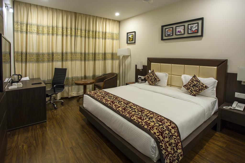 Hotel Ravi Residency Morbi Zimmer foto